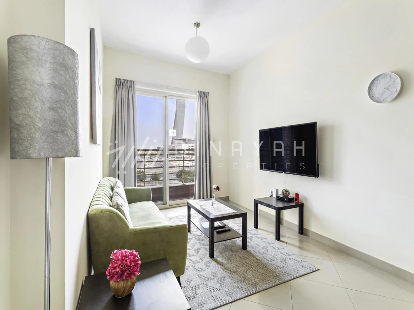 Close To Metro Fully Furnished Vacant