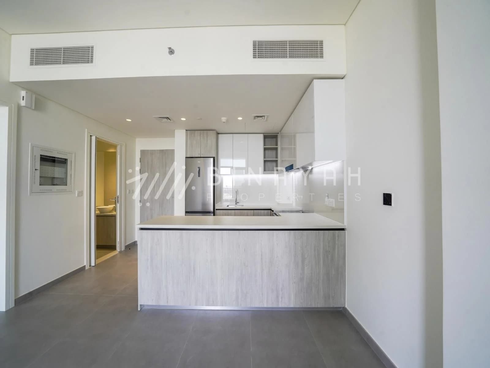 Spacious Layout 1 Bedroom Vacant
