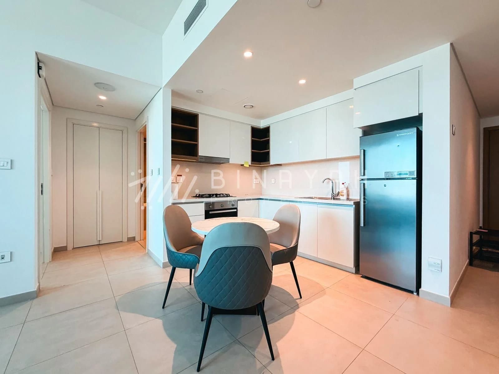 Best Price Fully Furnished Mid Floor Apartment