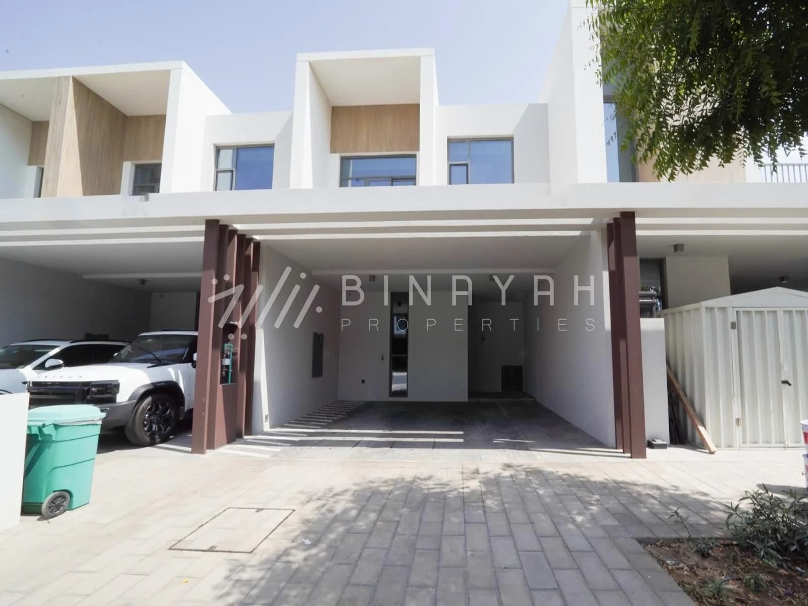 Single Row Spacious Family Friendly Community