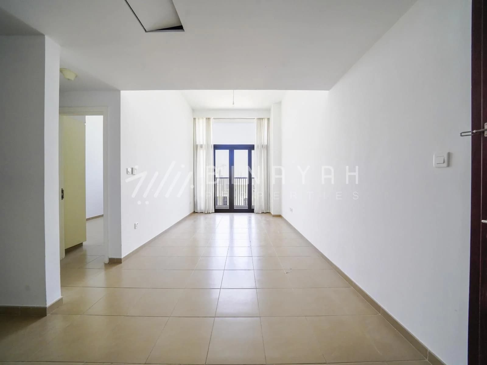 Spacious 1br Vacant Pool View High Floor